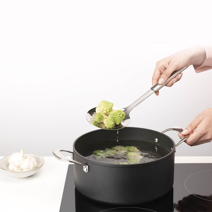 Тенджера Brabantia Chrome 24 cm, с капак, 4,4 л Тенджера Brabantia Chrome 24 cm, с капак, 4,4 л - Кухня