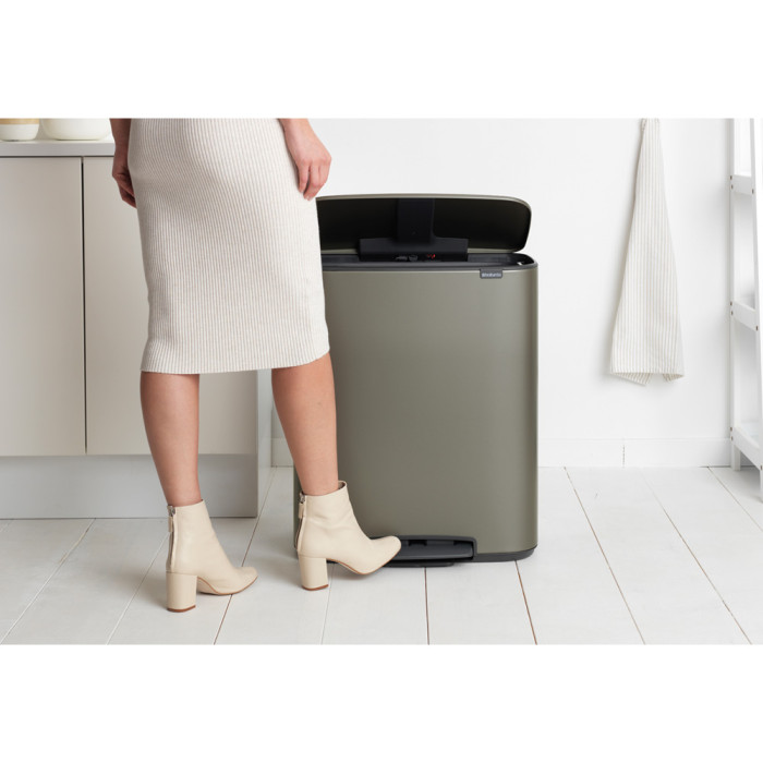 Кош за смет Brabantia Bo Pedal 60L, Platinum - Баня и почистване
