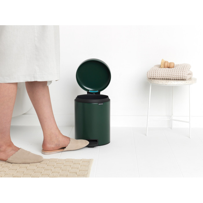Кош за смет с педал Brabantia NewIcon 5L, Pine Green - Баня и почистване