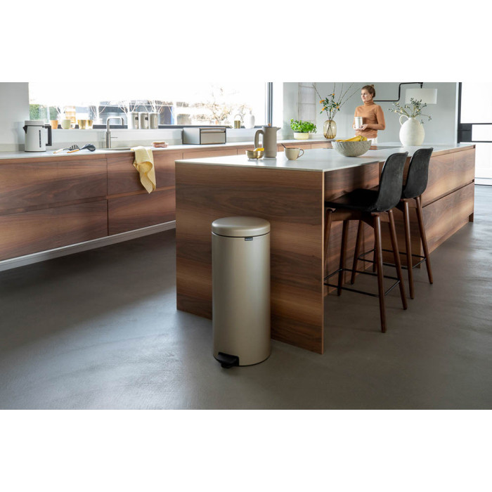 Кош за смет с педал Brabantia NewIcon 30L, Metallic Gold - Баня и почистване