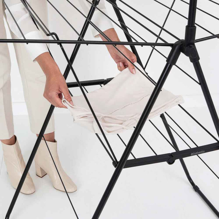 Сушилник за дрехи Brabantia Hangon, 25m, допълнителен прът, Matt Black Сушилник за дрехи Brabantia Hangon, 25m, допълнителен прът, Matt Black - Баня и почистване