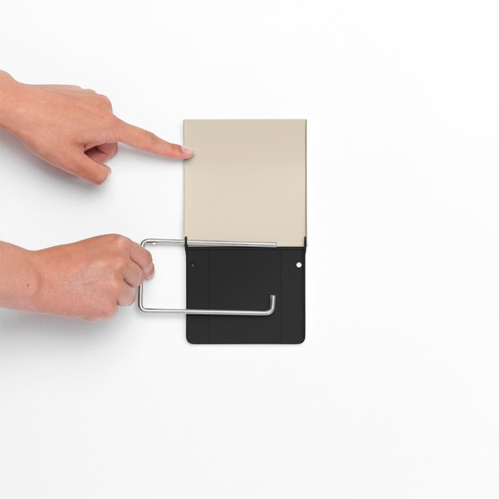 Държач за тоалетна хартия Brabantia ReNew Soft Beige Държач за тоалетна хартия Brabantia ReNew Soft Beige - Баня и почистване