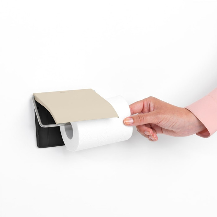 Държач за тоалетна хартия Brabantia ReNew Soft Beige Държач за тоалетна хартия Brabantia ReNew Soft Beige - Баня и почистване