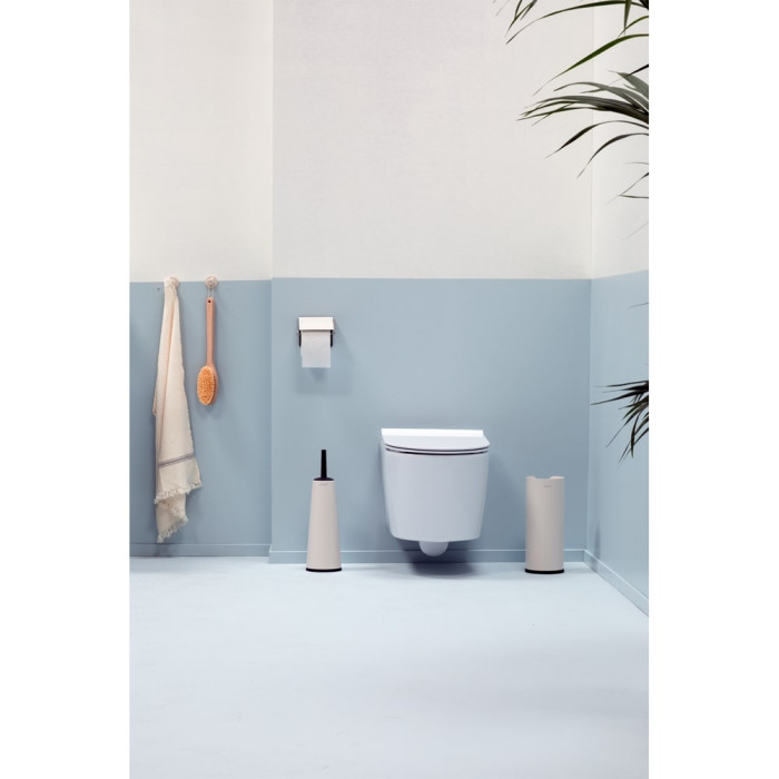 Комплект аксесоари за тоалетна Brabantia ReNew Soft Beige 3 части Комплект аксесоари за тоалетна Brabantia ReNew Soft Beige 3 части - Баня и почистване