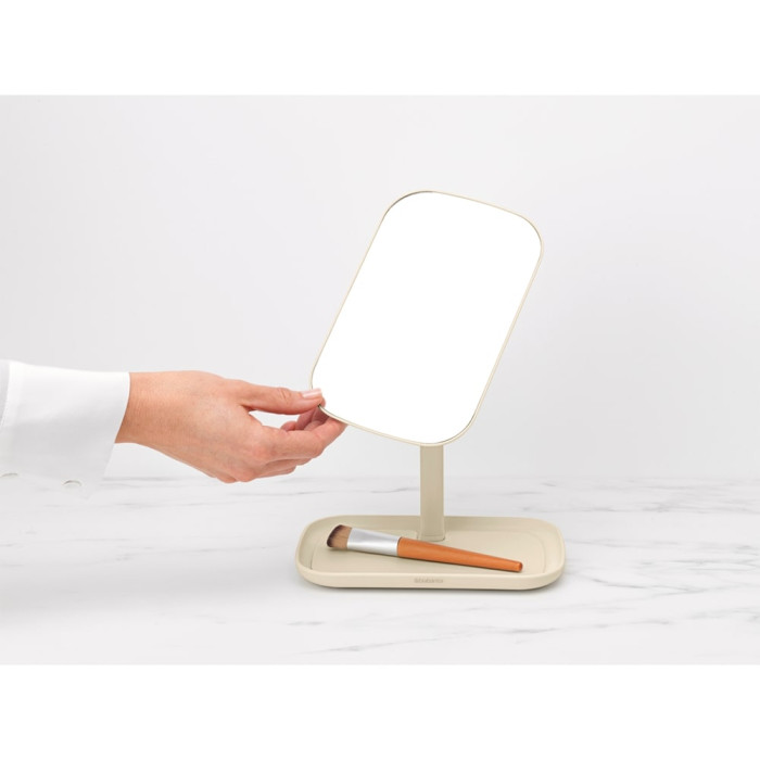 Огледало с поставка за принадлежности Brabantia ReNew Soft Beige Огледало с поставка за принадлежности Brabantia ReNew Soft Beige - Баня и почистване
