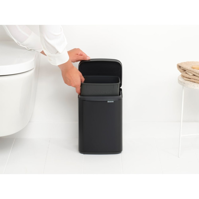 Кош за смет Brabantia Bo Small 4L, Matt Black Кош за смет Brabantia Bo Small 4L, Matt Black - Баня и почистване