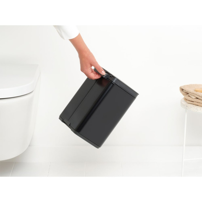 Кош за смет Brabantia Bo Small 4L, Matt Black Кош за смет Brabantia Bo Small 4L, Matt Black - Баня и почистване