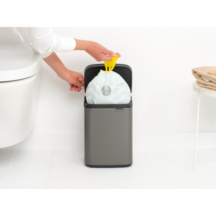 Кош за смет Brabantia Bo Small 4L, Platinum Кош за смет Brabantia Bo Small 4L, Platinum - Баня и почистване