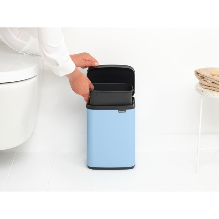 Кош за смет Brabantia Bo Small 4L, Dreamy Blue Кош за смет Brabantia Bo Small 4L, Dreamy Blue - Баня и почистване