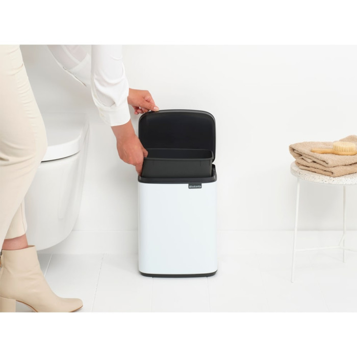 Кош за смет Brabantia Bo Small 7L, White Кош за смет Brabantia Bo Small 7L, White - Баня и почистване