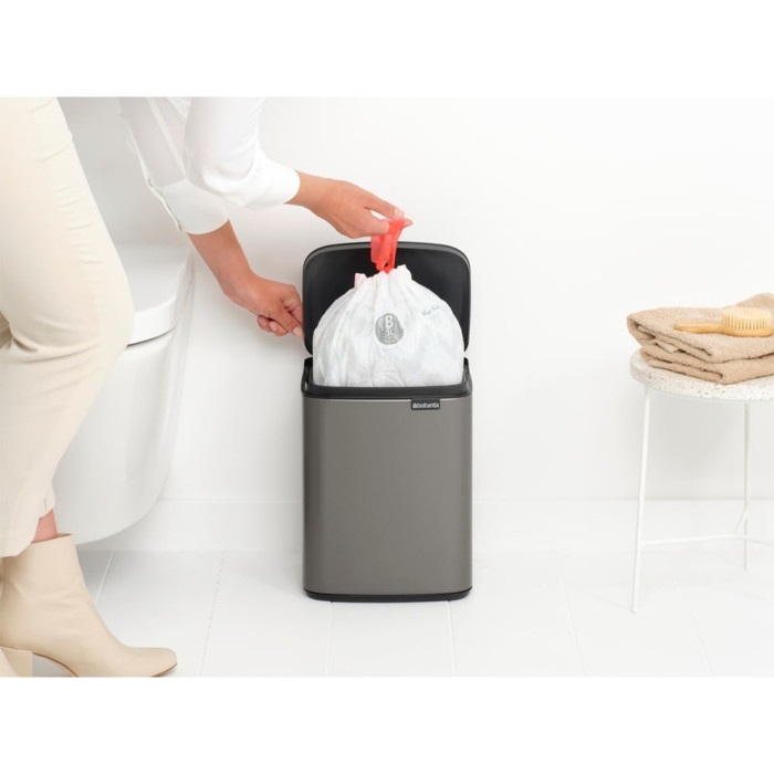 Кош за смет Brabantia Bo Small 7L, Platinum Кош за смет Brabantia Bo Small 7L, Platinum - Баня и почистване