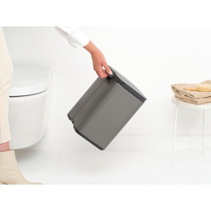 Кош за смет Brabantia Bo Small 7L, Platinum Кош за смет Brabantia Bo Small 7L, Platinum - Баня и почистване