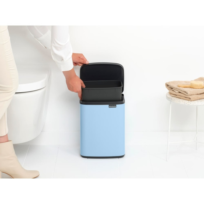 Кош за смет Brabantia Bo Small 7L, Dreamy Blue Кош за смет Brabantia Bo Small 7L, Dreamy Blue - Баня и почистване