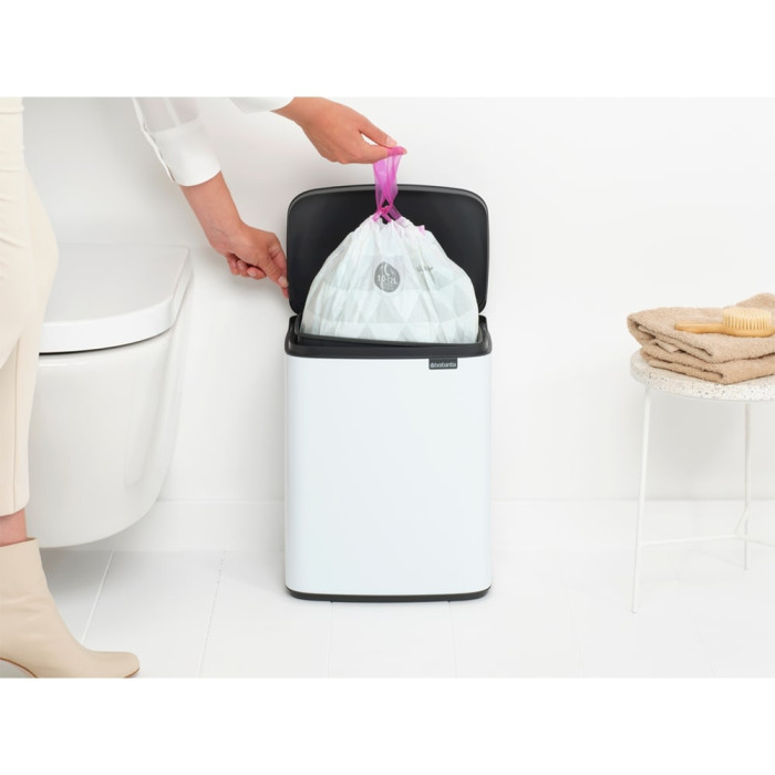 Кош за смет Brabantia Bo Small 12L, White Кош за смет Brabantia Bo Small 12L, White - Баня и почистване