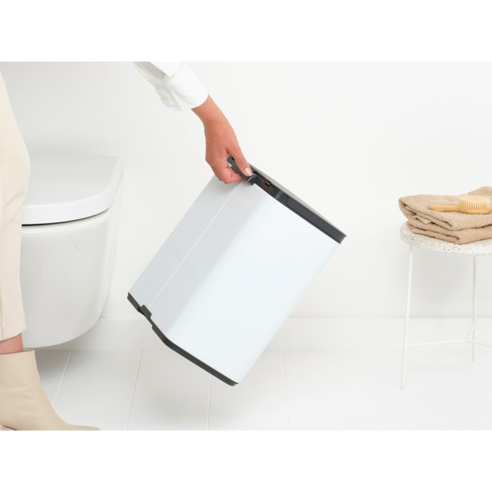 Кош за смет Brabantia Bo Small 12L, White Кош за смет Brabantia Bo Small 12L, White - Баня и почистване