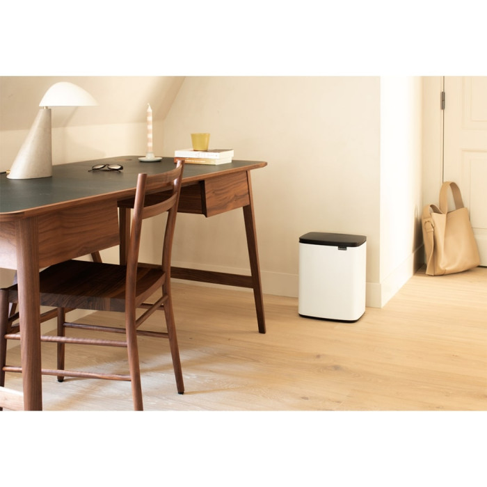 Кош за смет Brabantia Bo Small 12L, White Кош за смет Brabantia Bo Small 12L, White - Баня и почистване