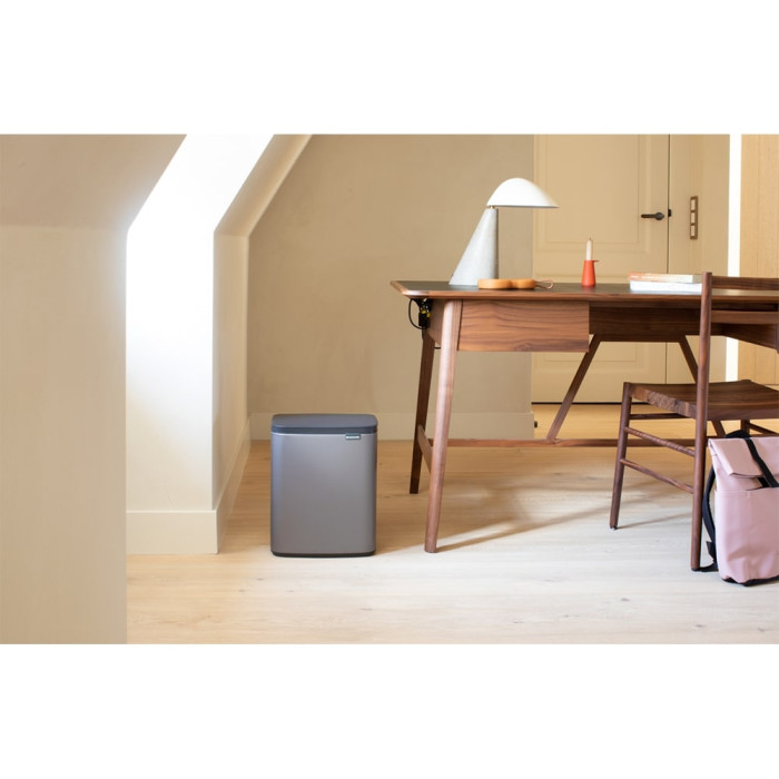 Кош за смет Brabantia Bo Small 12L, Platinum Кош за смет Brabantia Bo Small 12L, Platinum - Баня и почистване