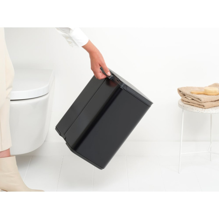 Кош за смет Brabantia Bo Small 12L, Matt Black Кош за смет Brabantia Bo Small 12L, Matt Black - Баня и почистване