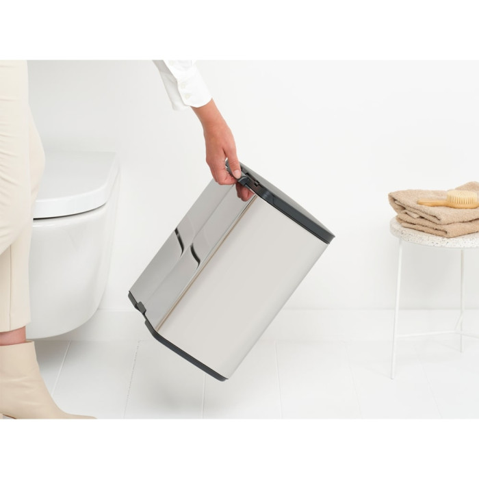 Кош за смет Brabantia Bo Small 12L, Brilliant Steel Кош за смет Brabantia Bo Small 12L, Brilliant Steel - Баня и почистване