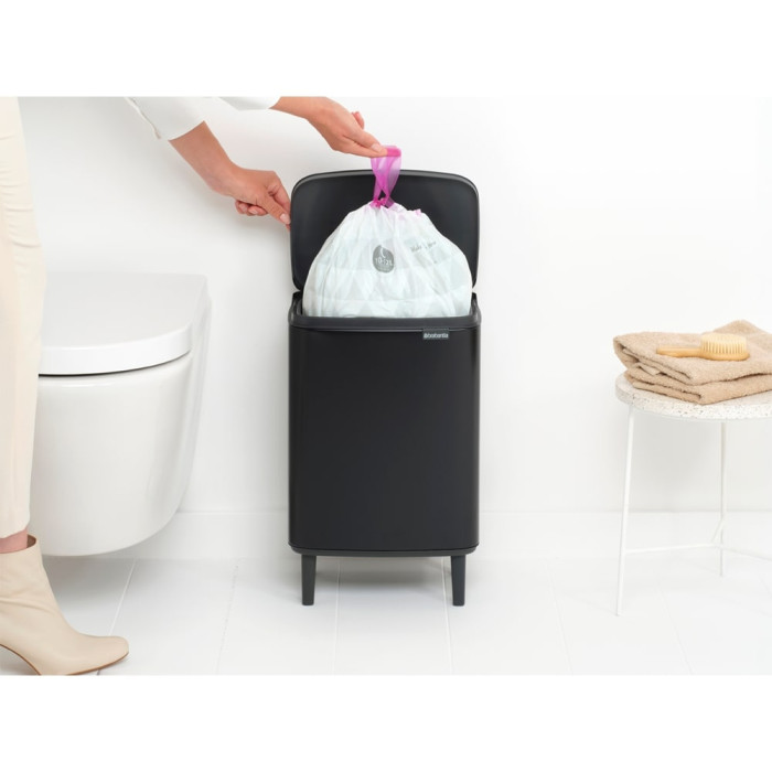 Кош за смет Brabantia Bo Small Hi 12L, Matt Black Кош за смет Brabantia Bo Small Hi 12L, Matt Black - Баня и почистване