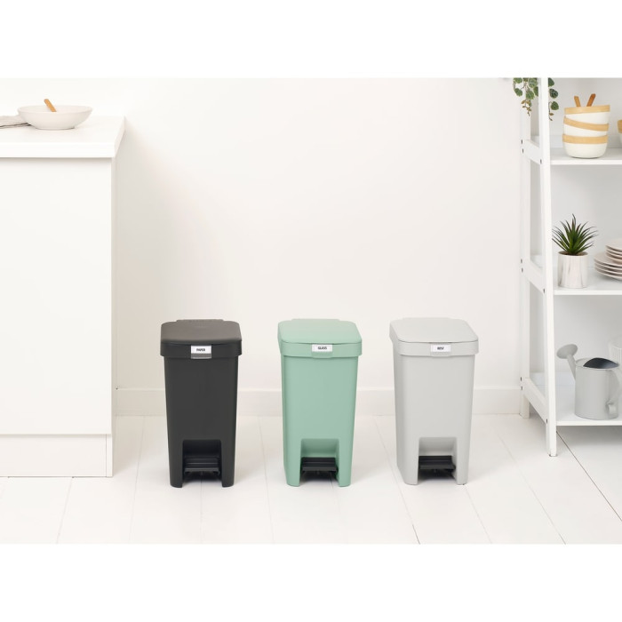 Кош за смет с педал Brabantia StepUp 10L, Dark Grey Кош за смет с педал Brabantia StepUp 10L, Dark Grey - Баня и почистване