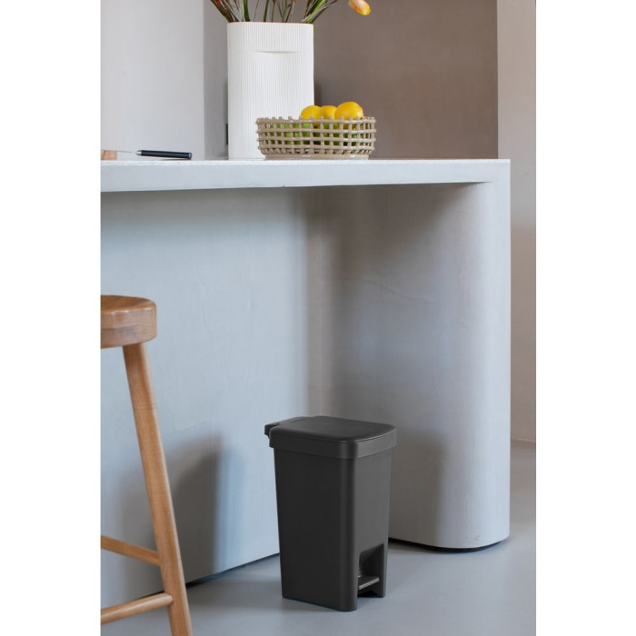 Кош за смет с педал Brabantia StepUp 10L, Dark Grey Кош за смет с педал Brabantia StepUp 10L, Dark Grey - Баня и почистване