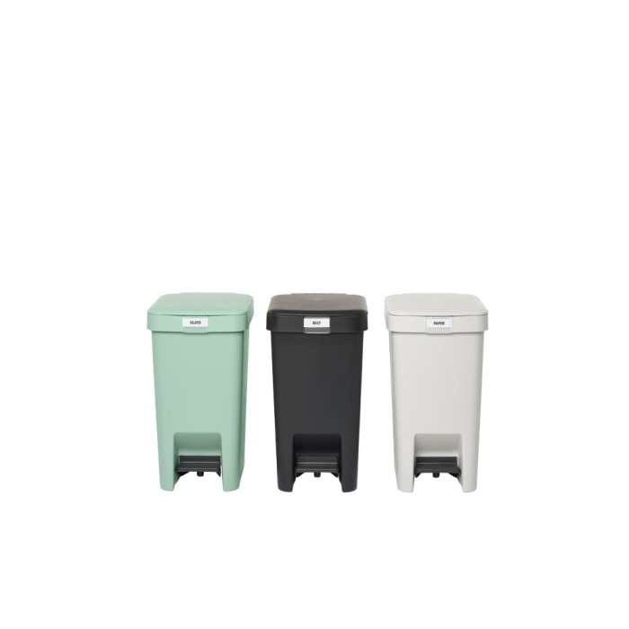 Кош за смет с педал Brabantia StepUp 10L, Light Grey Кош за смет с педал Brabantia StepUp 10L, Light Grey - Баня и почистване