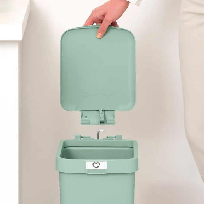 Кош за смет с педал Brabantia StepUp 10L, Jade Green Кош за смет с педал Brabantia StepUp 10L, Jade Green - Баня и почистване