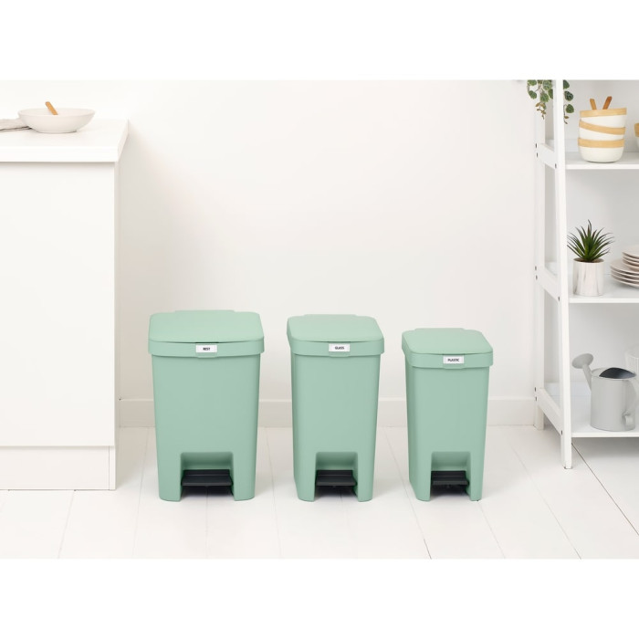 Кош за смет с педал Brabantia StepUp 10L, Jade Green Кош за смет с педал Brabantia StepUp 10L, Jade Green - Баня и почистване