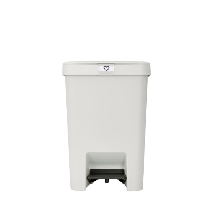 Кош за смет с педал Brabantia StepUp 25L, Light Grey Кош за смет с педал Brabantia StepUp 25L, Light Grey - Баня и почистване