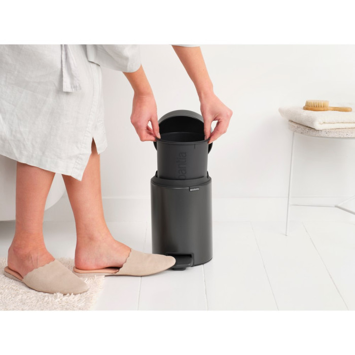 Кош за смет с педал Brabantia NewIcon 3L, Confident Grey - Баня и почистване