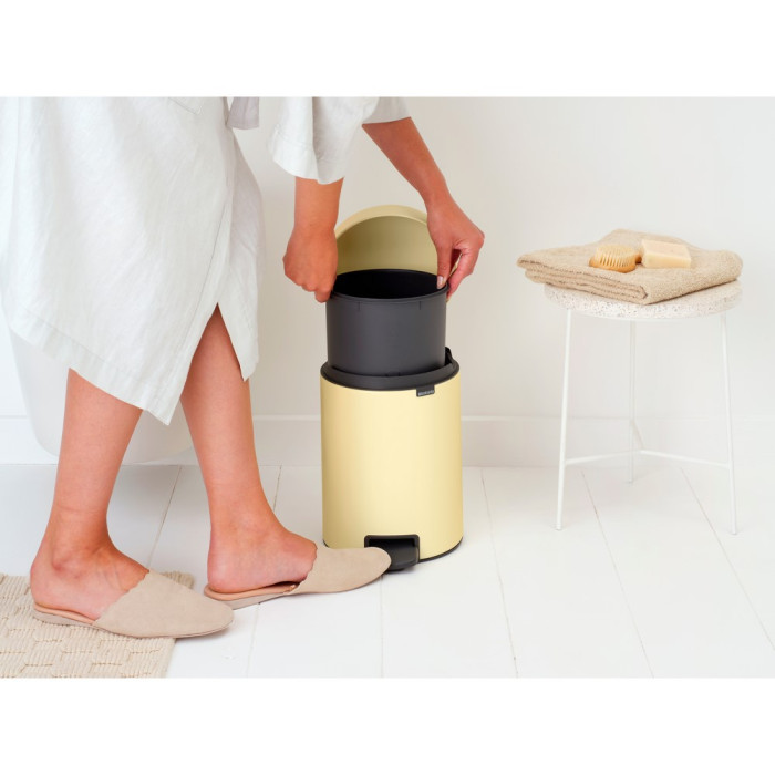 Кош за смет с педал Brabantia NewIcon 5L, Mellow Yellow - Баня и почистване