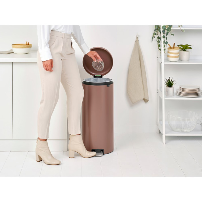 Кош за смет с педал Brabantia NewIcon 30L, Satin Taupe - Баня и почистване