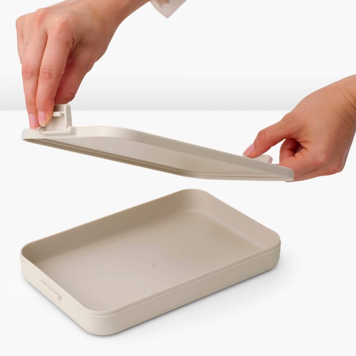 Кутия за обяд Brabantia Make&Take 1.1L, Soft Beige, плоска Кутия за обяд Brabantia Make&Take 1.1L, Soft Beige, плоска