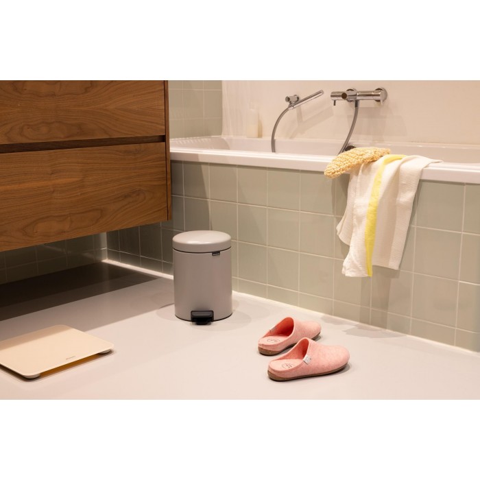 Кош за смет с педал Brabantia NewIcon 5L, Soft Grey