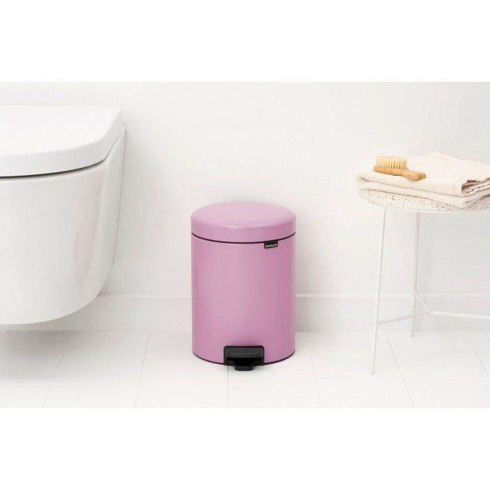 Кош за смет с педал Brabantia NewIcon 5L, Lilac Pink Кош за смет с педал Brabantia NewIcon 5L, Lilac Pink