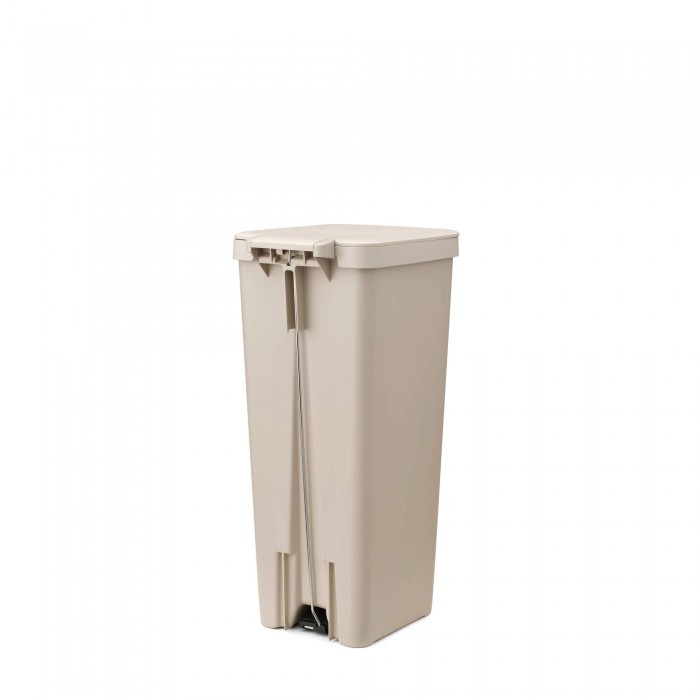 Кош за смет с педал Brabantia StepUp 40L, Soft Beige Кош за смет с педал Brabantia StepUp 40L, Soft Beige