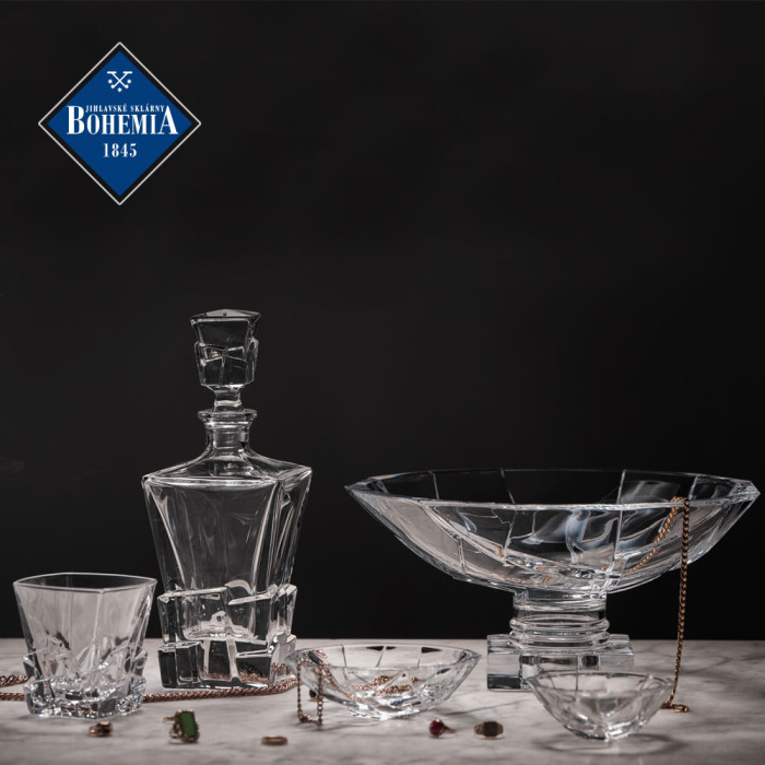 Гарафа Bohemia 1845 Crack 900ml Гарафа Bohemia 1845 Crack 900ml - Кухня
