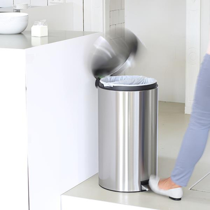 Кош за смет с педал Brabantia Silent Twin 2x20L, Matt Steel Fingerprint Proof Кош за смет с педал Brabantia Silent Twin 2x20L, Matt Steel Fingerprint Proof - Баня и почистване