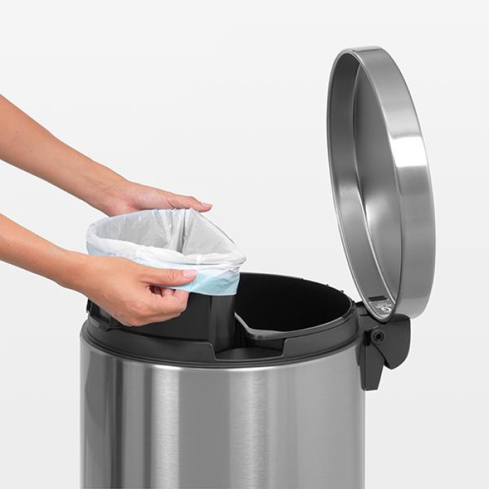 Кош за смет с педал Brabantia Silent Twin 2x20L, Matt Steel Fingerprint Proof Кош за смет с педал Brabantia Silent Twin 2x20L, Matt Steel Fingerprint Proof - Баня и почистване