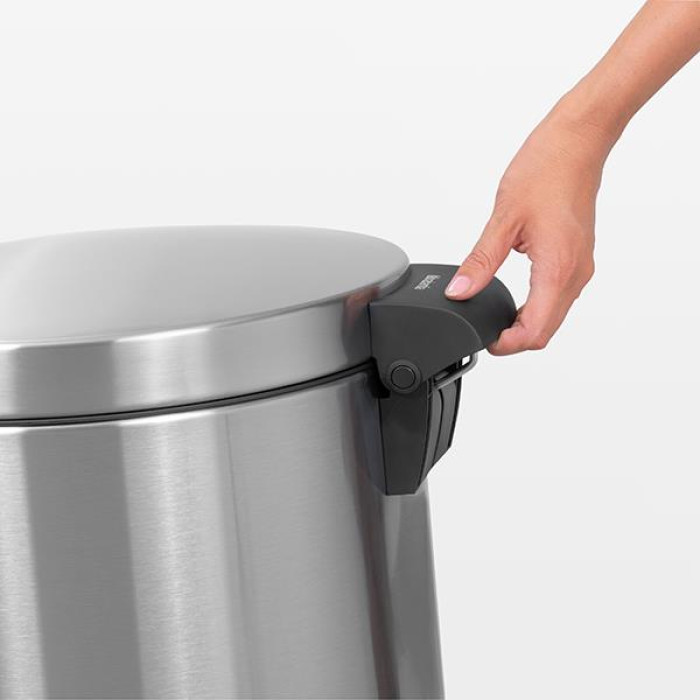 Кош за смет с педал Brabantia Silent Twin 2x20L, Matt Steel Fingerprint Proof Кош за смет с педал Brabantia Silent Twin 2x20L, Matt Steel Fingerprint Proof - Баня и почистване