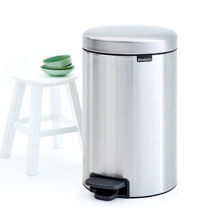 Кош за смет с педал Brabantia NewIcon 12L, Matt Steel Fingerprint Proof Кош за смет с педал Brabantia NewIcon 12L, Matt Steel Fingerprint Proof - Баня и почистване
