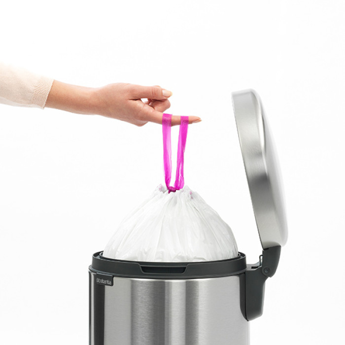 Кош за смет с педал Brabantia NewIcon 12L, Matt Steel Fingerprint Proof Кош за смет с педал Brabantia NewIcon 12L, Matt Steel Fingerprint Proof - Баня и почистване