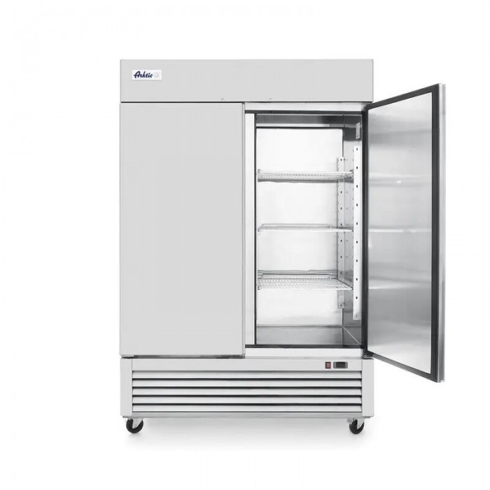 Професионален хладилник ARKTIC от Hendi Kitchen Line с 2 врати 1300 L 1382x800x(H)2100 mm неръждаема стомана -5/+5°C 6 рафта подходящ за GN 2/1 Професионален хладилник ARKTIC от Hendi Kitchen Line с 2 врати 1300 L 1382x800x(H)2100 mm неръждаема стомана -5/+5°C 6 рафта подходящ за GN 2/1