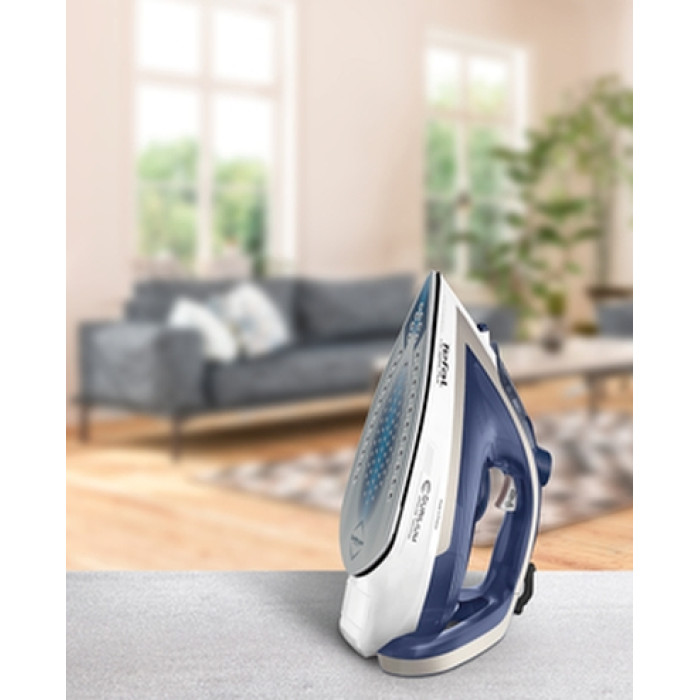 Ютия TEFAL FV6812E0 Ютия TEFAL FV6812E0 - Малки домакински уреди